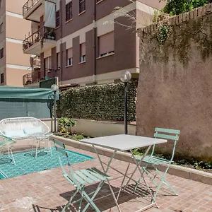 https://appartamento-sestante.it-romehotels.com